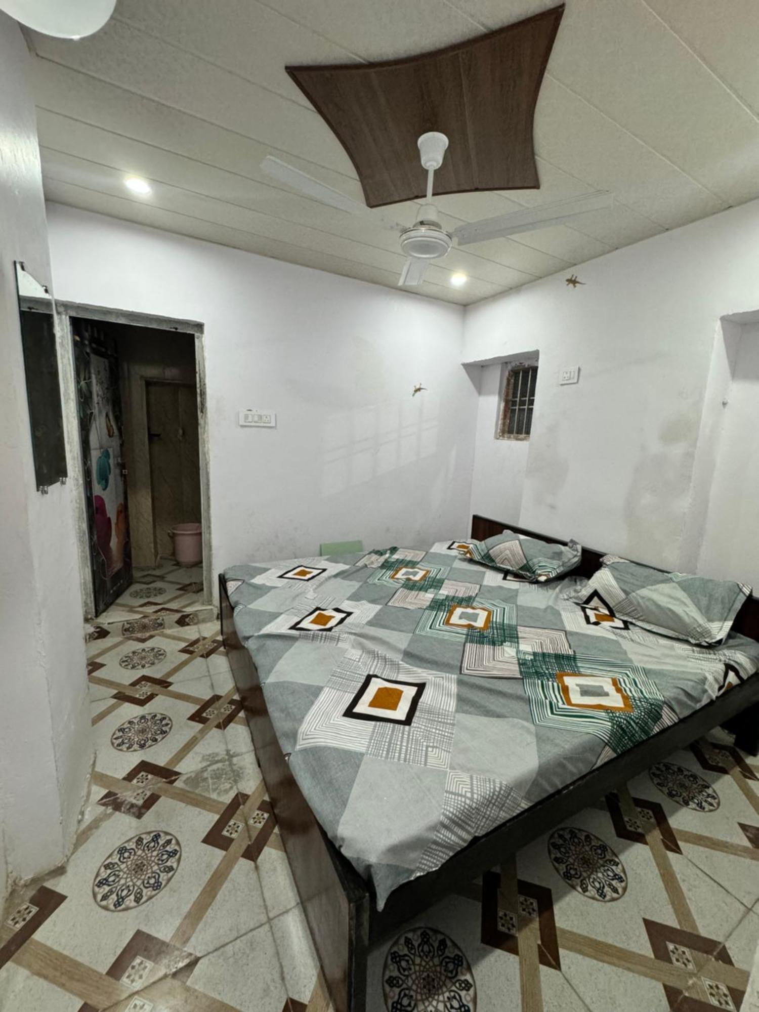 Pakhi Residency Hotel Vrindavan Exterior photo