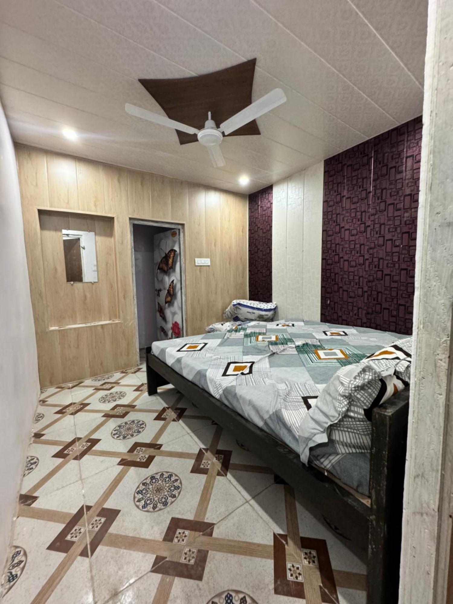 Pakhi Residency Hotel Vrindavan Exterior photo